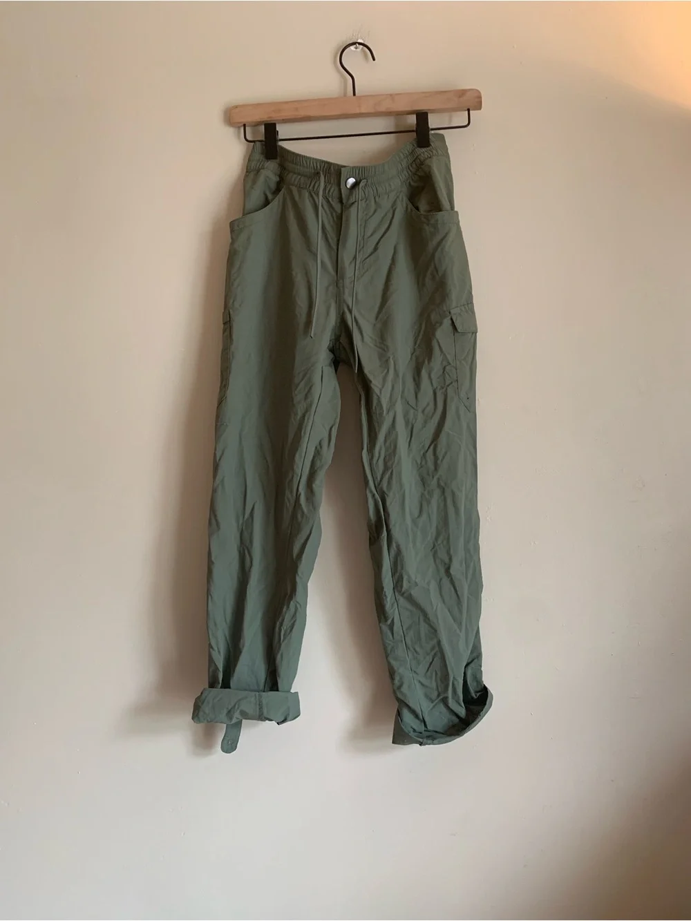 Columbia Olive Green Women's Cargo Pants Size Small Bottoms Outdoor Clothing